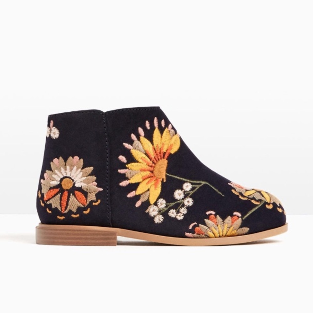 Zara Baby Girl Embroidered Boots || Size 7.5